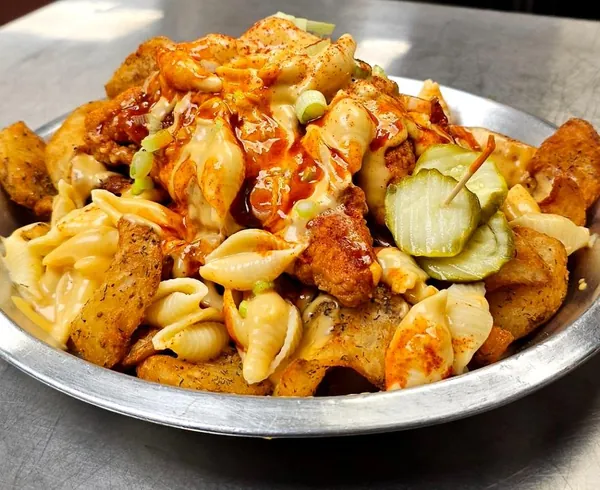 Mac Daddy Horse Shoe from Pop-Up Hot Chicken